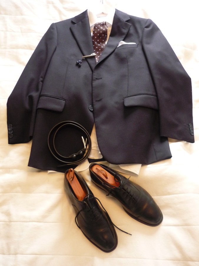 Harkitsen myös housujen käyttöä.